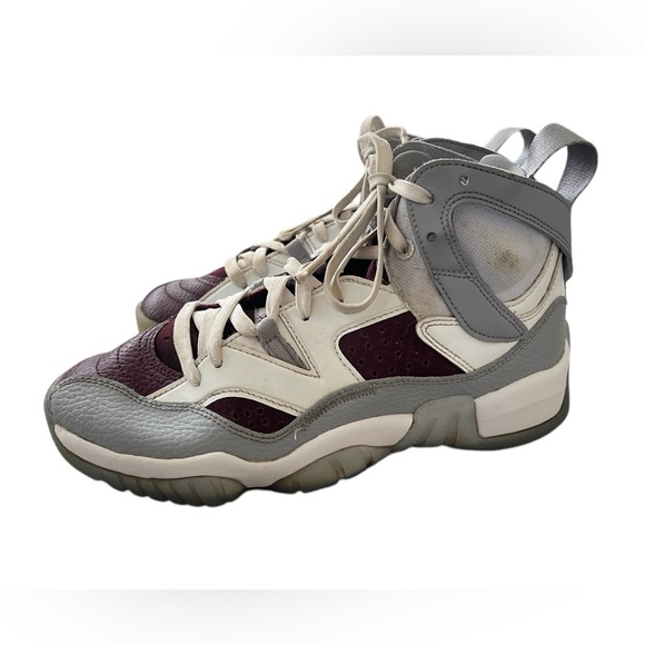 Nike Air Jordan Jumpman Two Trey - Picture 1 of 9